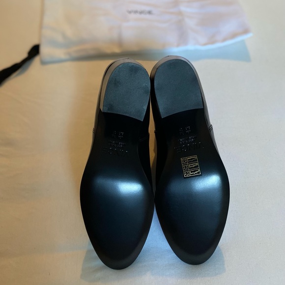 Vince Harriet black leather ankle bootie - Picture 3 of 6